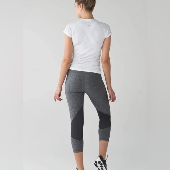 Lululemon Women’s Leggings Size 4 Grey Pace Rival 22” Stretch Spandex Workout - Picture 3 of 17